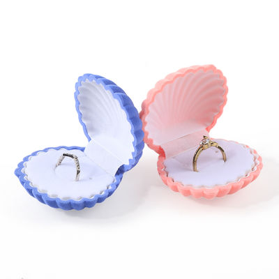 व्यक्तिगत उच्च गुणवत्ता वाले फ्लिप शेल मखमली अंगूठी बॉक्स आभूषण पैकेजिंग