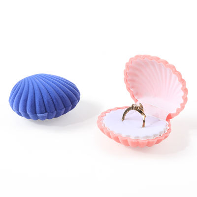 व्यक्तिगत उच्च गुणवत्ता वाले फ्लिप शेल मखमली अंगूठी बॉक्स आभूषण पैकेजिंग