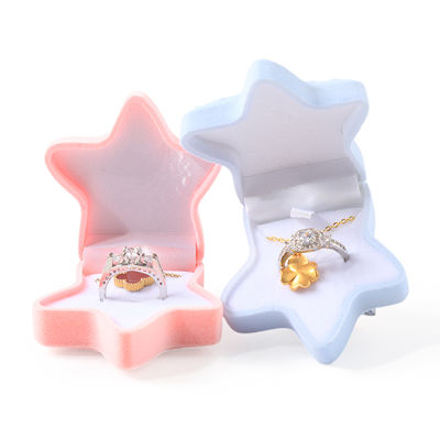 लोगो के साथ OEM व्यक्तिगत फ्लिप सी स्टार मखमल रिंग बॉक्स आभूषण पैकेजिंग